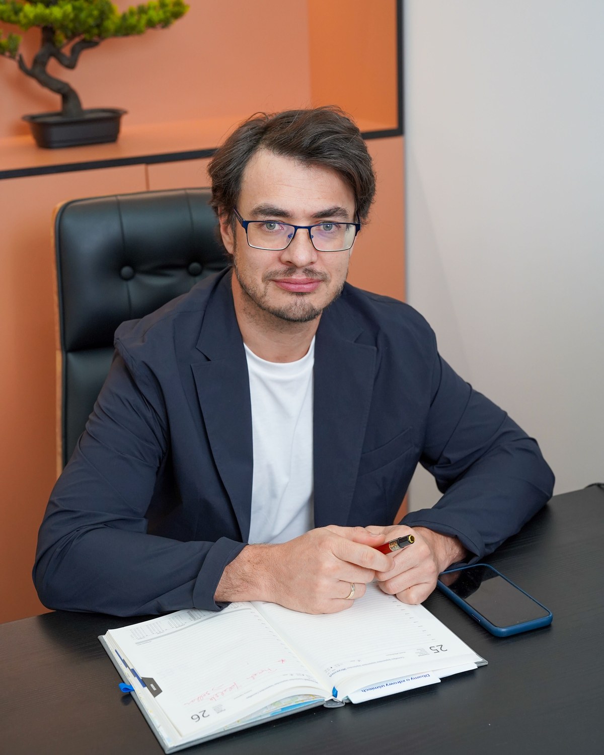 dr n. med. Mateusz Dymek, chirurg szczękowo-twarzowy, Face Dental Instytut Rzeszów